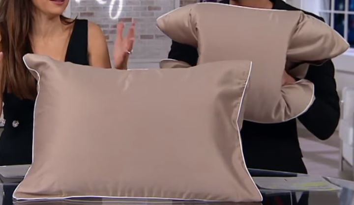 Checking the breathability of the copper pillow