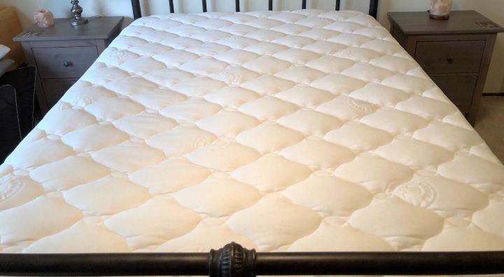 Using the cozy hypoallergenic mattress topper from ExceptionalSheets