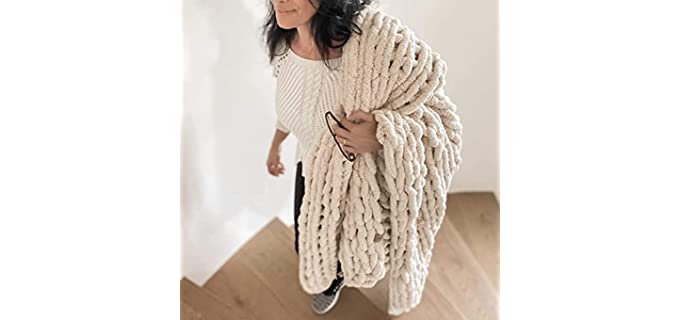 Hygge and Cwtch Vegan - Chunky Knit Blanket