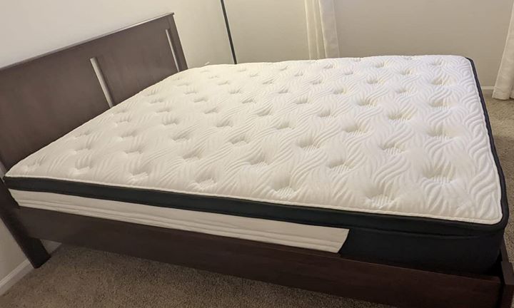 Confirming how comfortable and supportive the mattress for arthritis