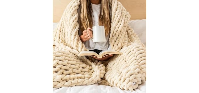SAMIAH LUXE Chunky Knit Throw Blanket 50x70, Buttercream Cream Chenille Throw Blanket for Couch Bed Sofa, Soft Fluffy Cable Knit Blanket, Oeko-TEX Certified, Machine Washable
